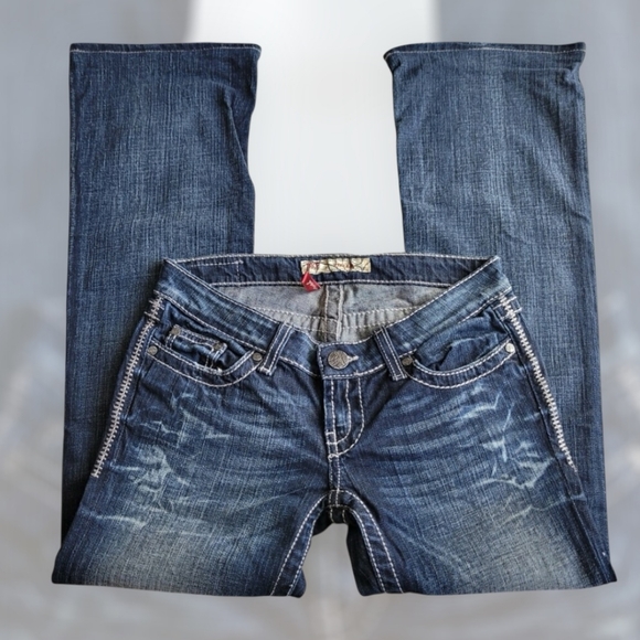 BKE Stella Bootcut Low Rise Denim Jeans Dark Wash with Embroidered Pockets - Picture 1 of 16